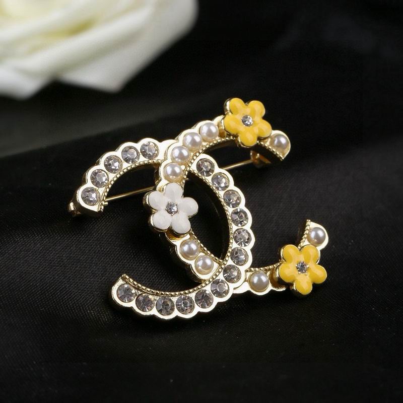Chanel Brooch 05yxs90